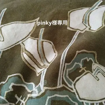 꽃무늬와 기하학 패턴 원단