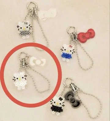 로리즈팜 ME % 헬로키티 비즈 키링