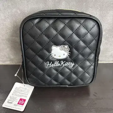 아베일 x 헬로키티 퀼트 스퀘어 파우치 블랙 산리오