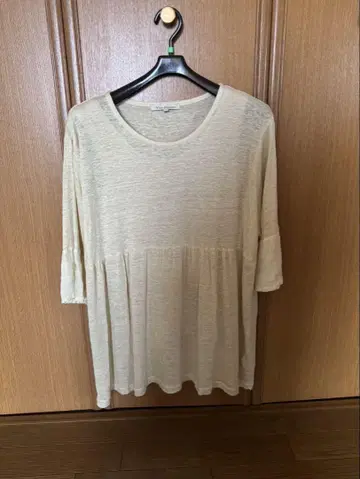 브라스 블럼 Vlas Blomme 크림색 7부 소매 튜닉