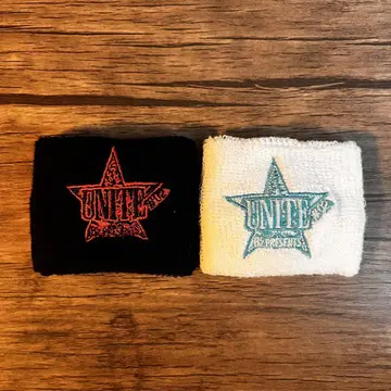 B'z unite 2 회장 한정 가챠 리스트 밴드 블랙 화이트 세트