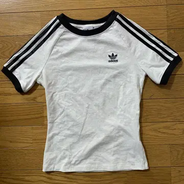 새상품급 adidas T셔츠