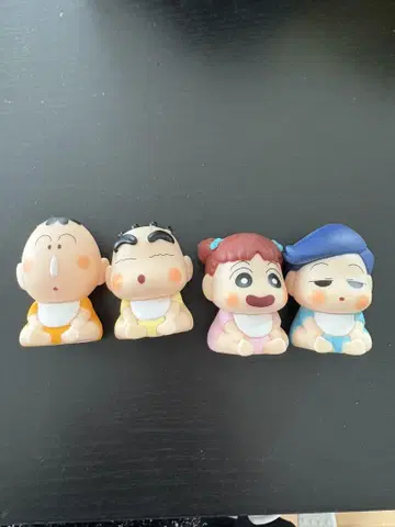 크레용 신짱 빛나는 피규어 4종 세트