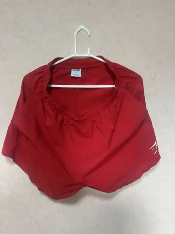 GYMSHARK 레드 숏팬츠 L 사이즈