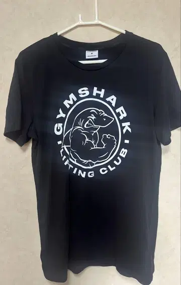 GYMSHARK 블랙 T셔츠 M 사이즈