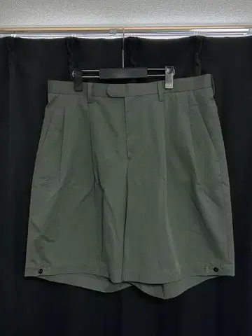 MAATEE&SONS SHORT TROUSER SIZE 4