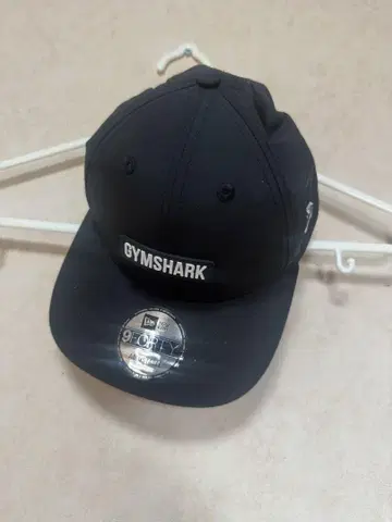 GYMSHARK 9FORTY 블랙 캡