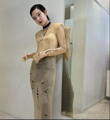 네이트 아머드 세컨드 스킨 드레스 (블랙)