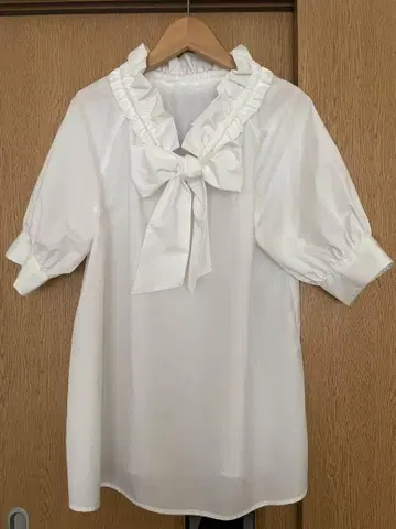 Te chichi 브로드 프릴 보타이 블라우스