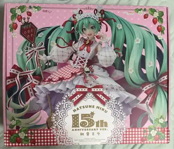 하츠네 미쿠 15th Anniversary 1/7 스케일 피규어