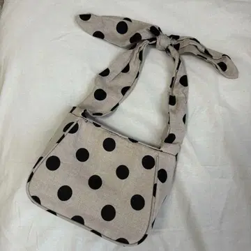 Lily brown / 도트 무늬 핸드백