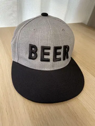 입는 BEER 자수 야구 모자 그레이/블랙