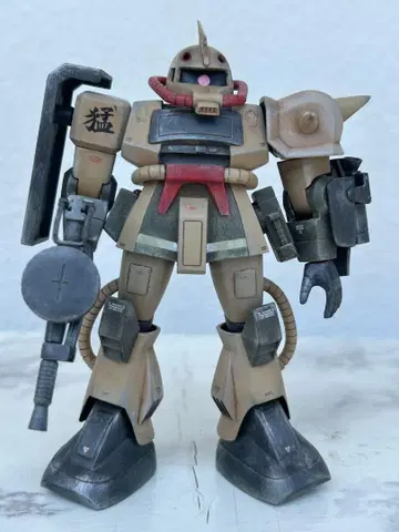 건담 프라모델 구 키트 1/144 자쿠 데저트 타입 붓 페인팅 완성품
