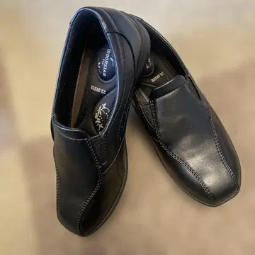 새상품급 문스타 블랙스 슬립온 23.0cm