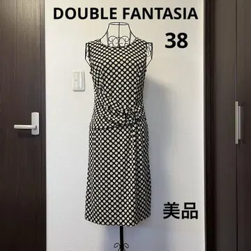 DOUBLE FANTASIA 블랙x베이지 도트 슬리브리스 원피스 38