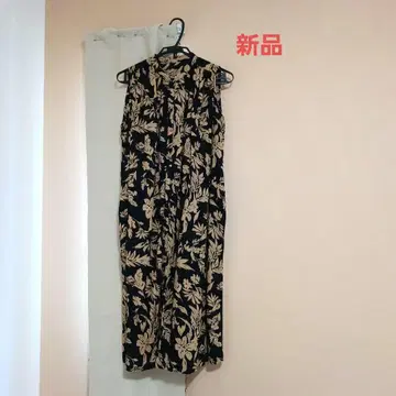 새상품 택 포함 BouJeloud 슬리브리스 꽃무늬 셔츠 원피스