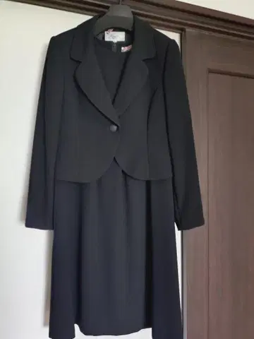 Rose'C 블랙 스커트 수트 13AR