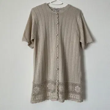 베이지 레이스 밑단 앙상블
