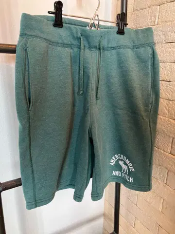 Abercrombie & Fitch 그린 숏 팬츠