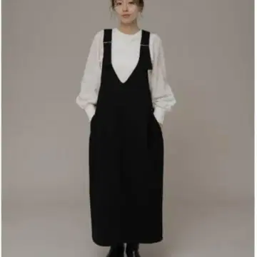 어반 리서치 써니 라벨 V넥 점퍼 스커트 블랙 색상