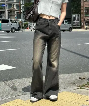 다크 그레이 부츠 컷 데님