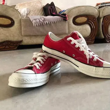 미사용 새상품 빨간색 로우컷 ct70 28.0cm