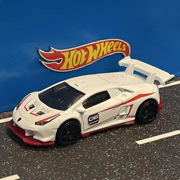 핫휠 람보르기니 우라칸 LP620-2 슈퍼 트로페오 화이트