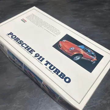 Porsche 911 Turbo 1/24 프라모델 키트