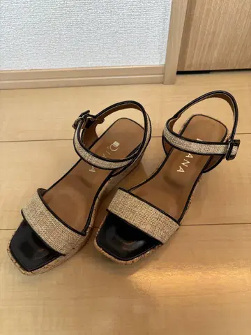 DIANA 코르크 웨지솔 샌들 M 사이즈
