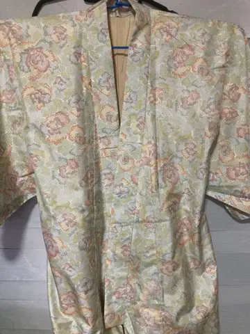 새상품 화이트 오시마 명주 코몬