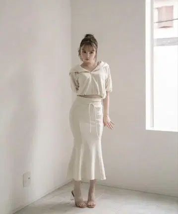 앤드메리 플로라처럼 상단 부분