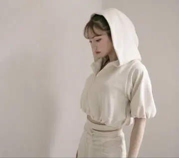 앤드메리 플로라처럼 상단 부분