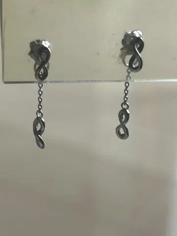 테이크업 엔피니티 귀걸이 화이트 골드