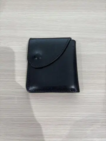 Hender Scheme 지갑