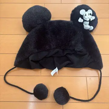 미키 귀가 달린 퍼 팬 캡