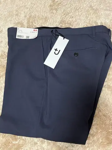 유니클로 울 슬림 핏 팬츠 다크 그레이 +J