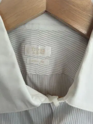 EDIFICE 스트라이프 화이트 긴팔 셔츠
