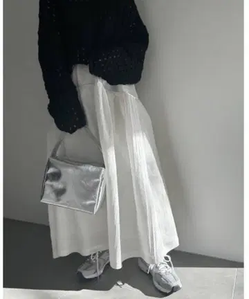 [ emmi atelier ] 볼륨 캉캉 스커트 화이트 1 사이즈