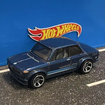 핫휠 BMW 2002 네이비