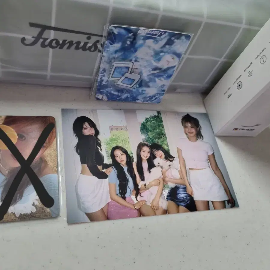 Buy FROMIS_9 Signed albums, Rare photocards on Bunjang!