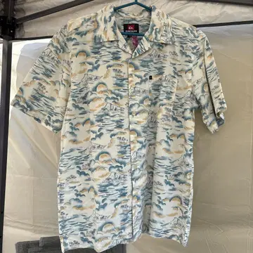 Quiksilver 반팔 알로하 셔츠 파도와 구름