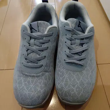 Mizuno 그레이 스니커즈