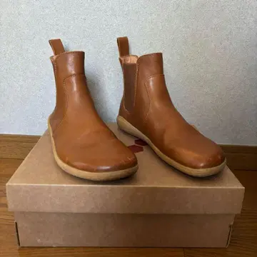 VIVOBAREFOOT 지오 첼시 우먼 38