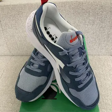DIADORA 스니커즈 WHIZZ RUN SPECKLED 28.5cm