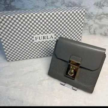 FURLA 그레이 접이식 지갑