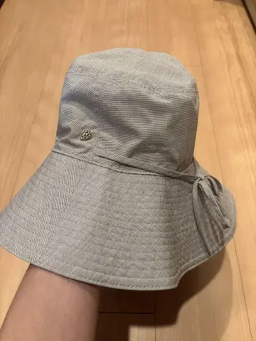 헬렌 카민스키 모자