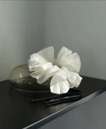 anuke Velour Ribbon Chouchou 스크런치 화이트