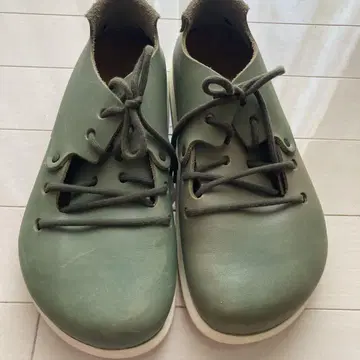 미사용품 BIRKENSTOCK 버켄스탁 사이즈 40