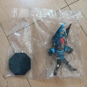 가면라이더 피규어 파랑과 블랙