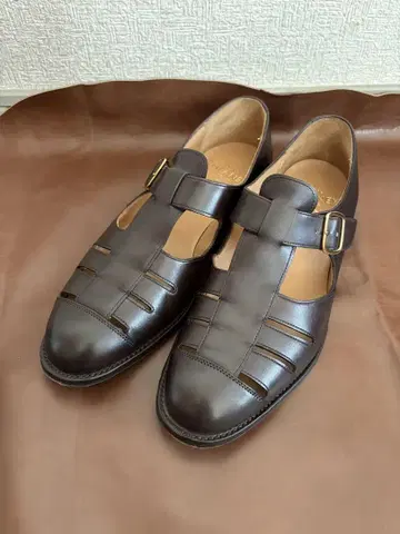 UK7 CHEANEY 구르카 샌들 펜잔스 II 브라운
